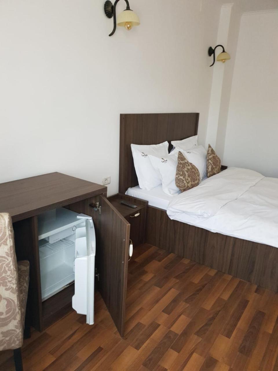 Hotel Top Central Букурещ Екстериор снимка