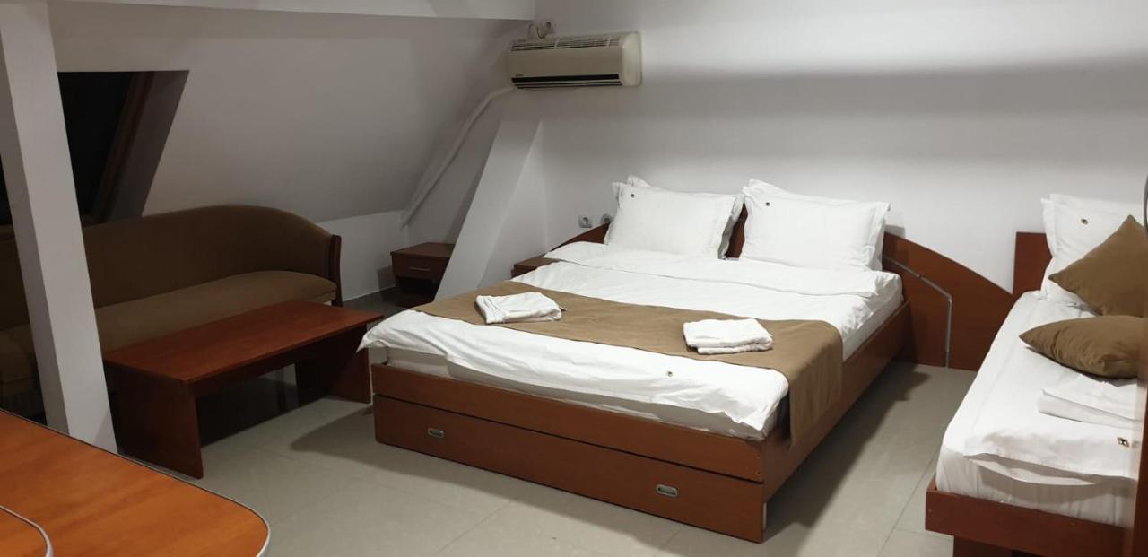 Hotel Top Central Букурещ Екстериор снимка